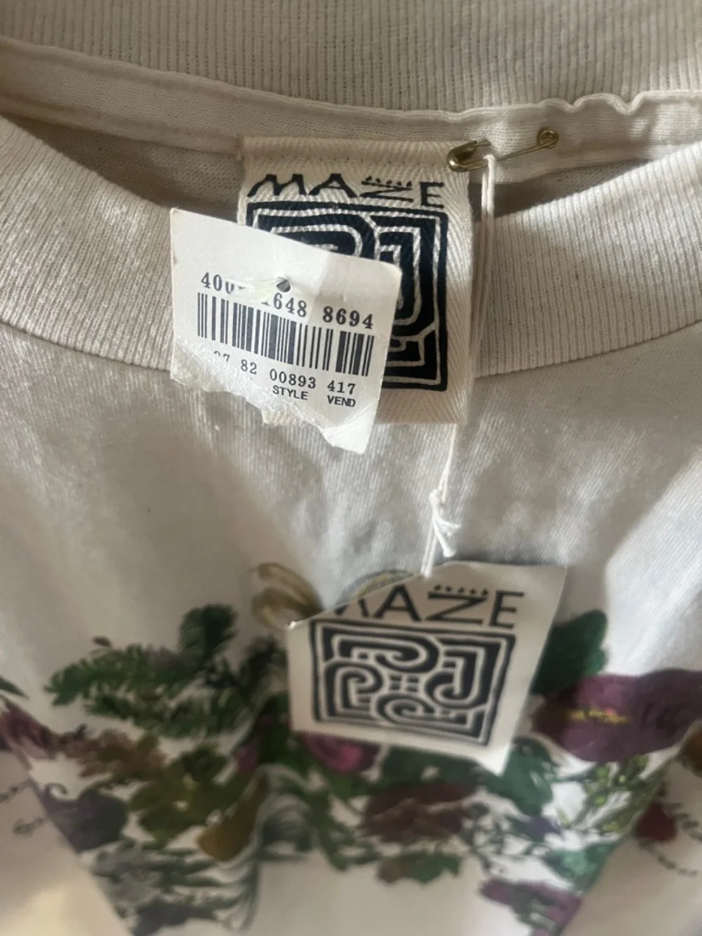 NWT Maze Vintage Floral Graphic Tee Size L - Picture 2 of 6